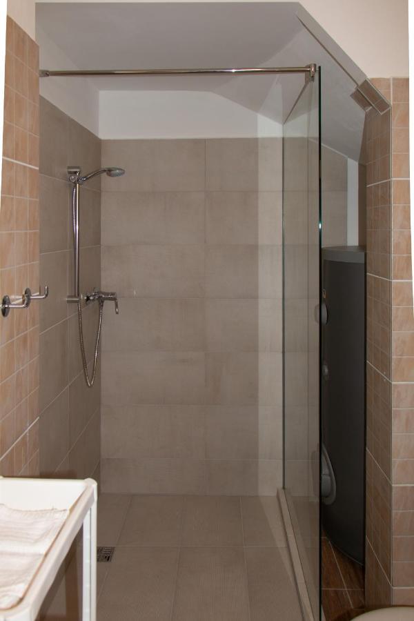 Poroszlay Apartman Дебрецен Экстерьер фото