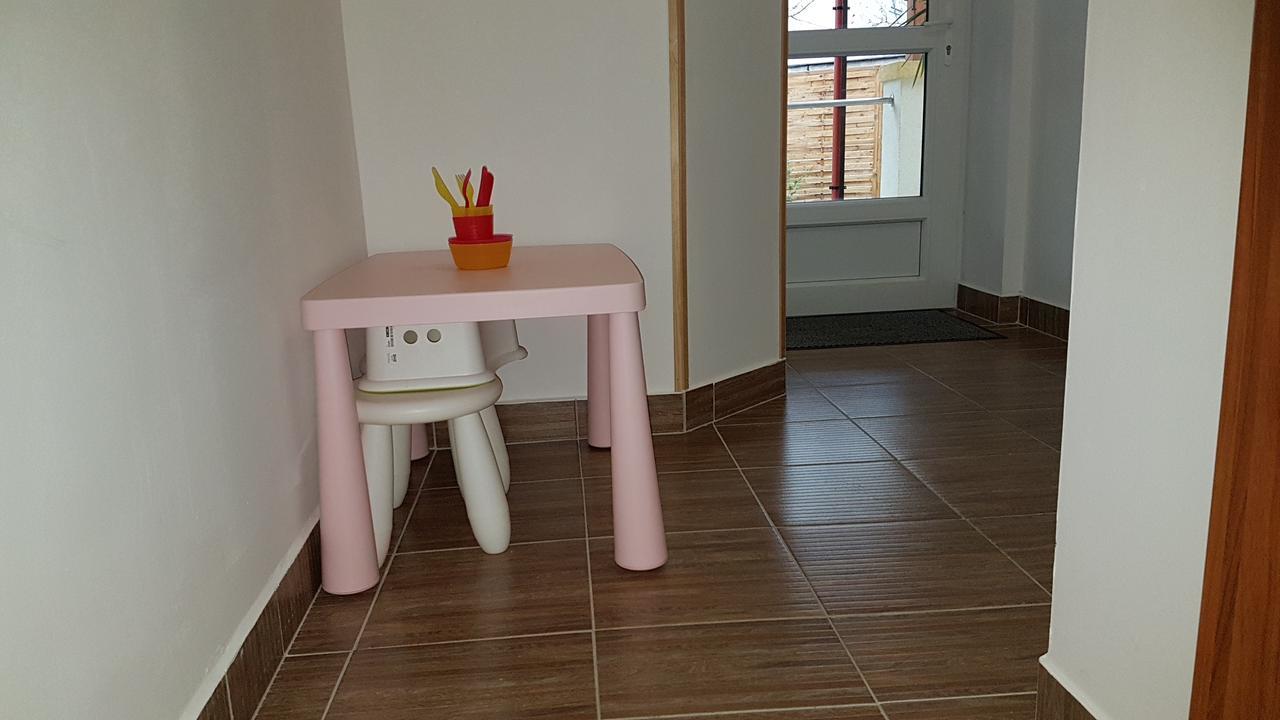 Poroszlay Apartman Дебрецен Экстерьер фото
